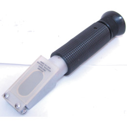 PORTABLE OPTICAL REFRACTOMETER